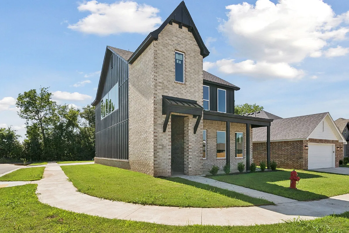 Building Photo - 4520 S Dogwood Ave