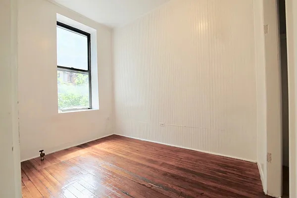 Rented by KYLM, LLC | media 9