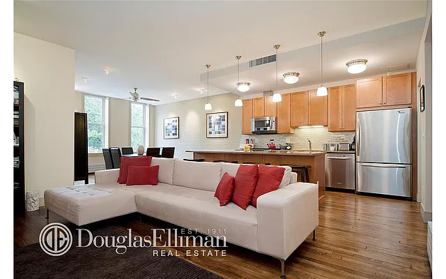 Rented by Douglas Elliman | media 33
