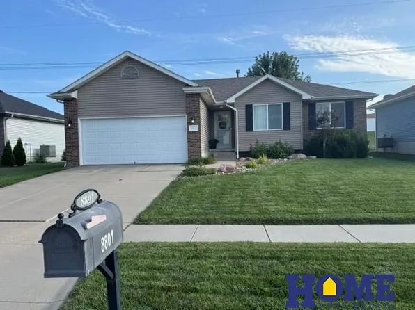 8801 Broken Spoke Dr, Lincoln, NE 68507