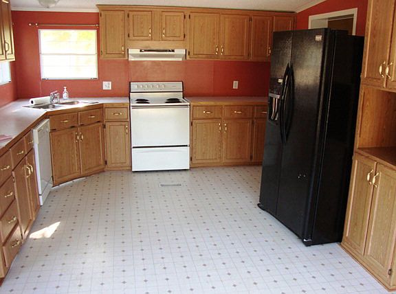 3rd image of 1549 Central Road Ext