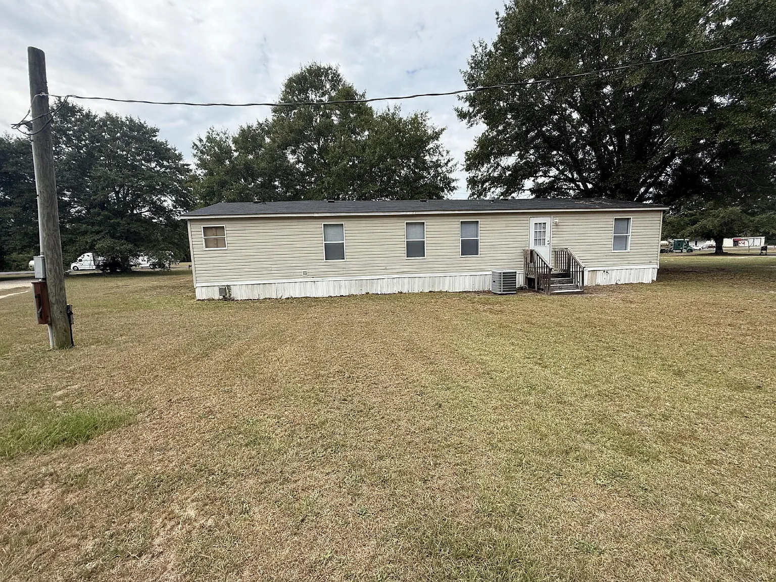 4 bed, 2.0 bath, 1536 sqft, $1,400 — Photo 3