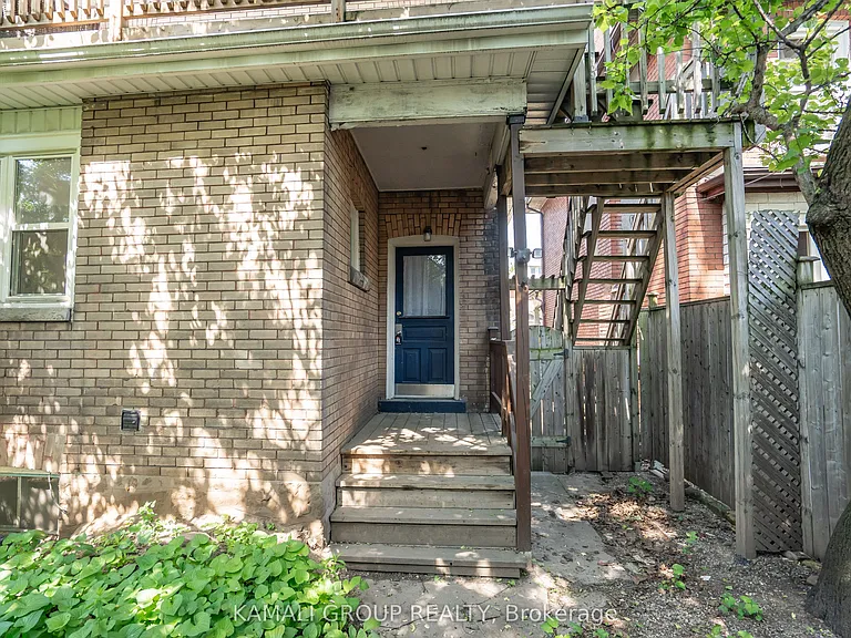 25 Spadina Ave #MAIN — Photo 18