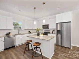 5834 Johnnette Dr, Charlotte, NC 28212