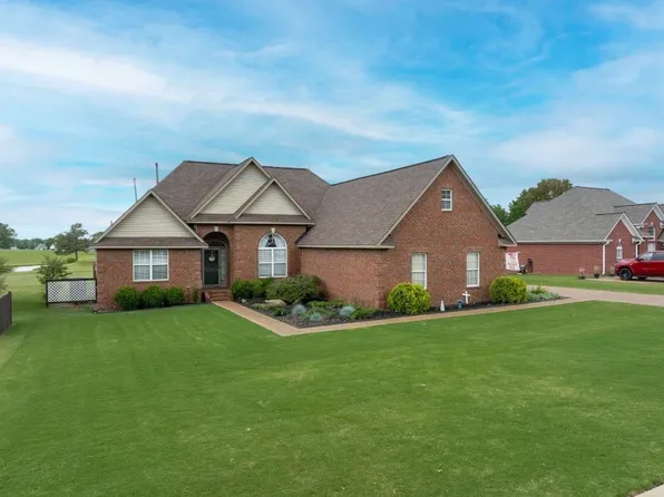 112 Fairway Dr, Covington, TN 38019