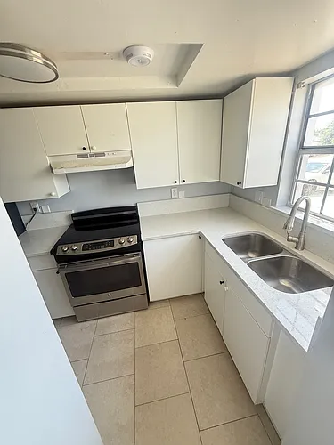 122 Hummingbird St #C Photo 1