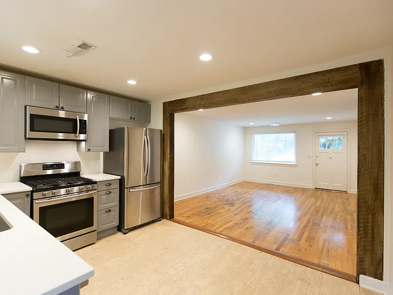 Open Kitchen/Living