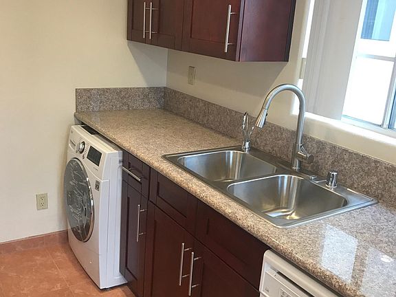 4th image of 1652 Colby Ave APT 103