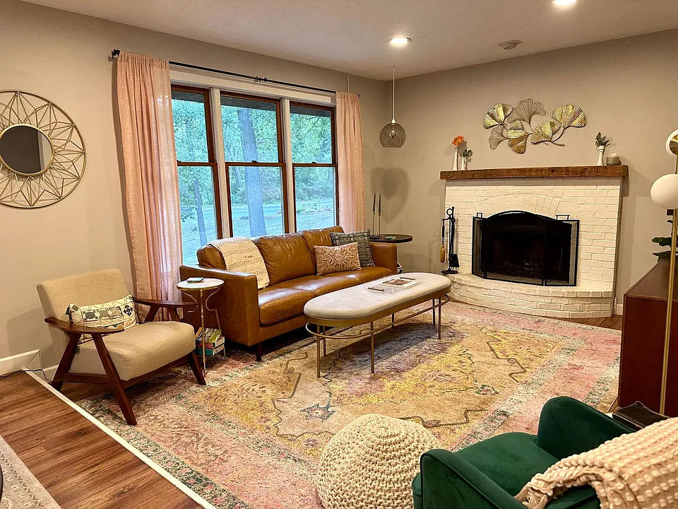 15385 Fairlawn Shores Trl SE