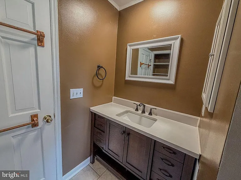 11 Hickory Ln — Photo 47