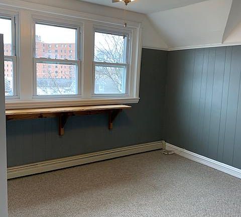 Dining room off of kitchen
