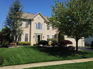 34 Atkinson Ln, Newtown, PA 18940