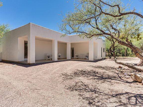 2nd image of 14A Placita De Anza