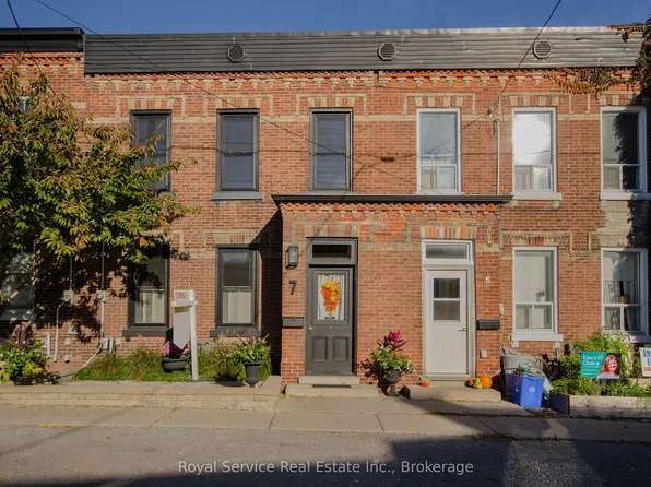 7 Bramley St N, Pt Hope, ON L1A 3K7