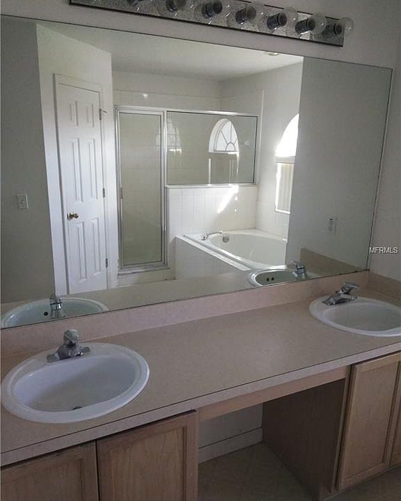 1st image of 117 Aurelia Ct