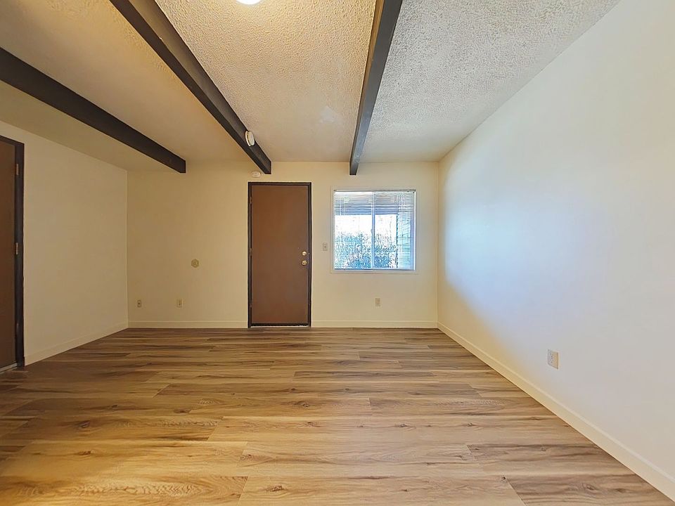 1st image of 2907 NW Glenridge Dr #B