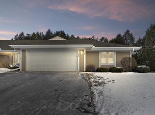 7508 W Mequon Square Dr #3, Mequon, WI 53092