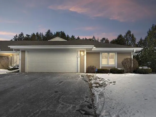 7508 West Mequon Square DRIVE #3, Mequon, WI 53092