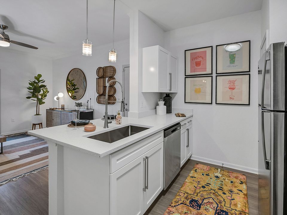 Aventura Clear Creek Apartment Rentals Overland Park, KS Zillow