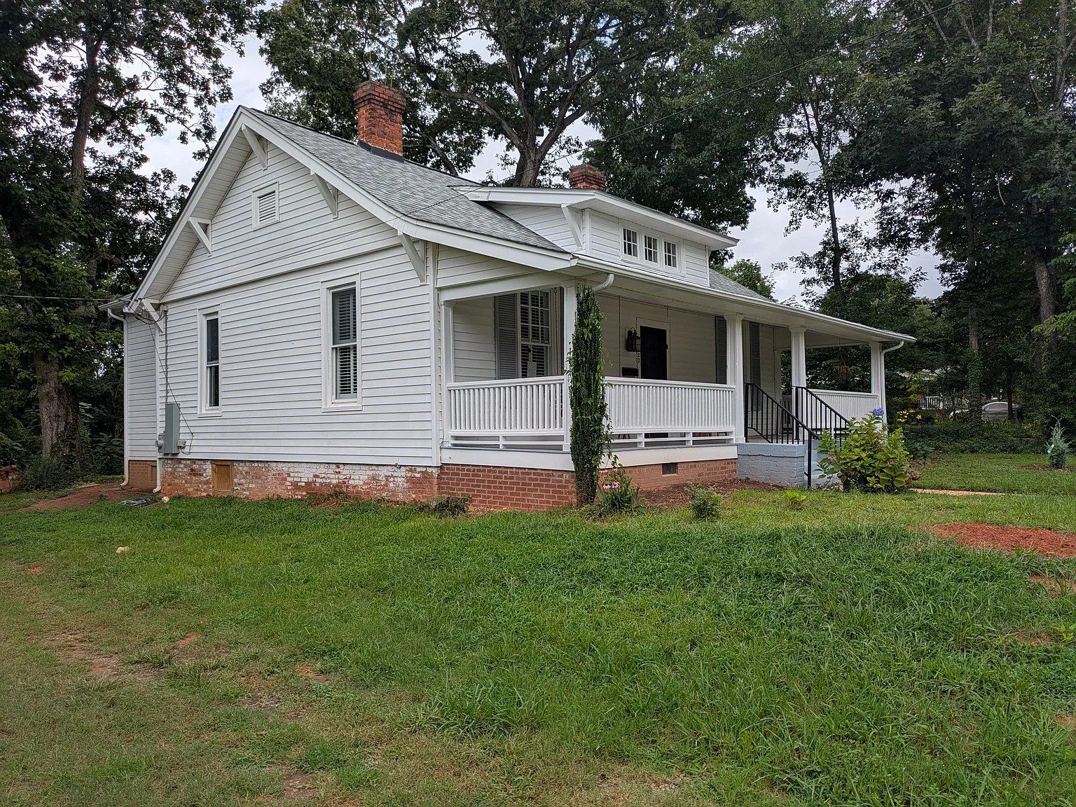 2 bed, 1.5 bath, 1157 sqft, $1,895 — Photo 3