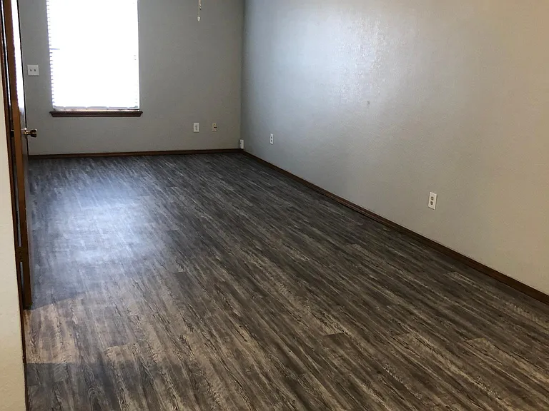 112 N Baumann Ave — Photo 4