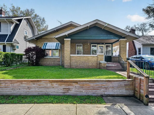 1958 Beverly Pl, South Bend, IN 46616