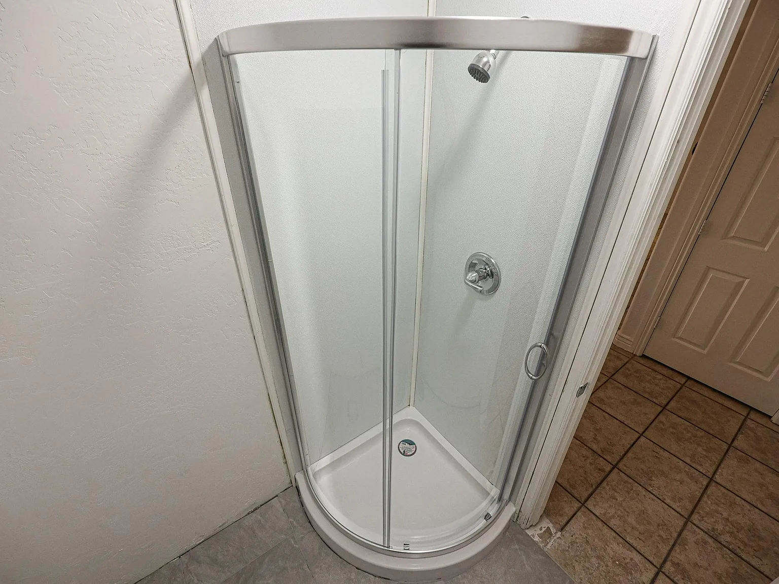 4 bed, 3.0 bath, 2500 sqft, $1,014 — Photo 4