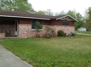 909 S Johnson St, Alvin, TX 77511