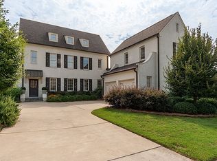 577 Twin Creek Rd, Hoover, AL 35226