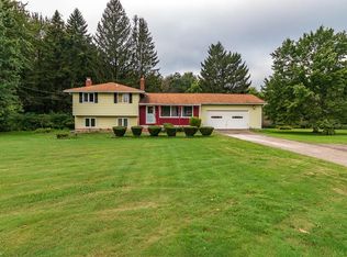10470 Old State Rd, Chardon, OH 44024