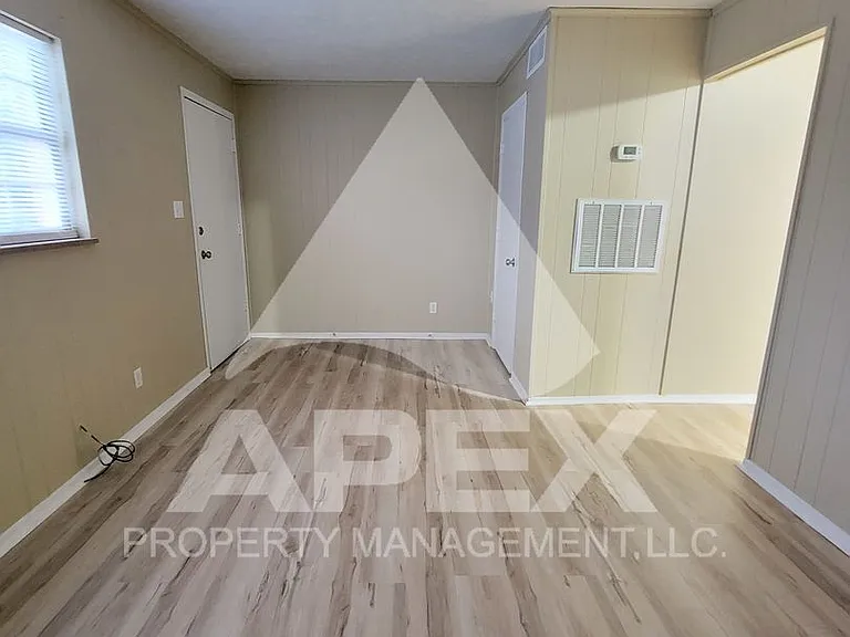 Kendle Wood Apartments — Photo 4