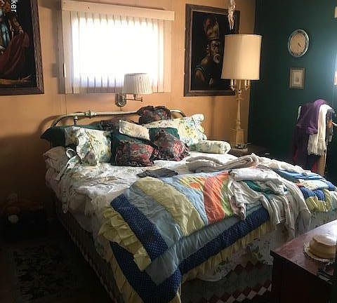 2nd image of 221 Carey Ave