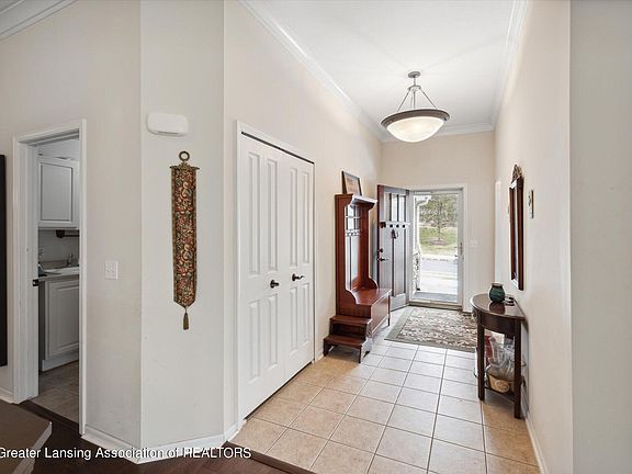 4th image of 703 Wellington Ln #28