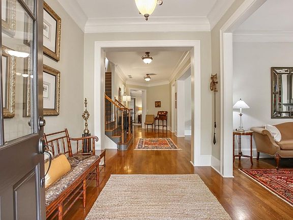 5th image of 135 Sweetbay Cir