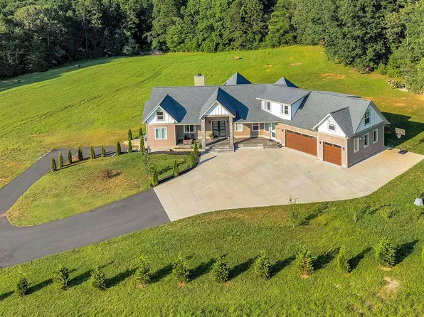 5655 Henderson Hill Rd, Chesnee, SC 29323