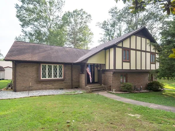 6311 Hickory Hollow Rd, Jamestown, NC 27282