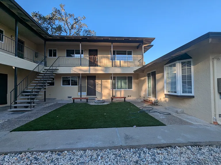 22434 Salem Ave #B — Photo 19