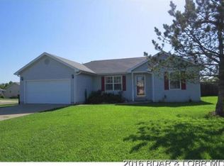 2300 Cranberry Ln, Lebanon, MO 65536
