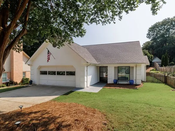 112 Lucy Ln, Athens, GA 30606