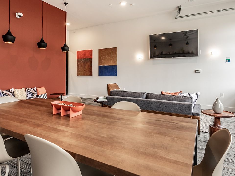 Poste 739 E McMillan St Cincinnati OH Zillow