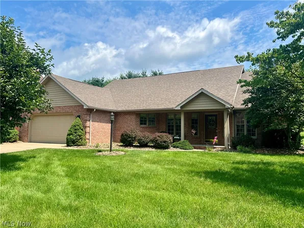 707 54th St, Vienna, WV 26105