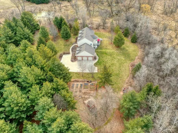 647 McCarthy DRIVE NORTH North, Hartford, WI 53027