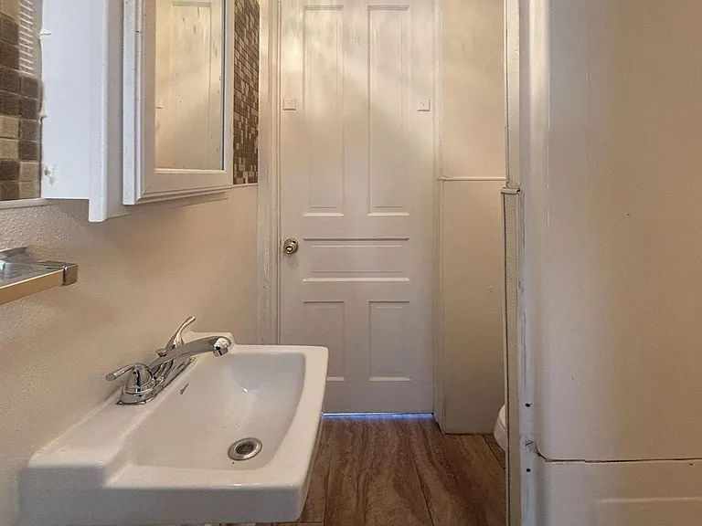 150 W Palmer St — Photo 9