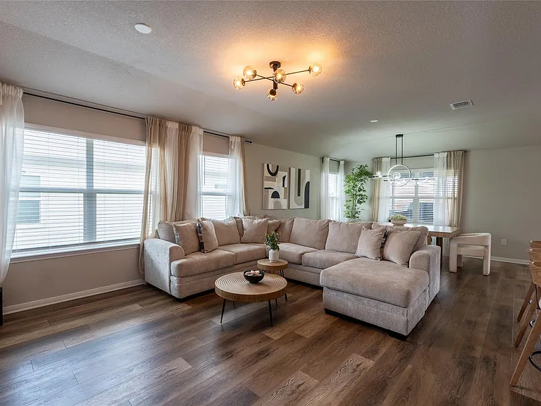123 Stellamar Dr — Photo 4