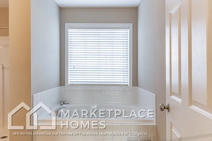 7304 Calla Crossing Ln — Photo 17