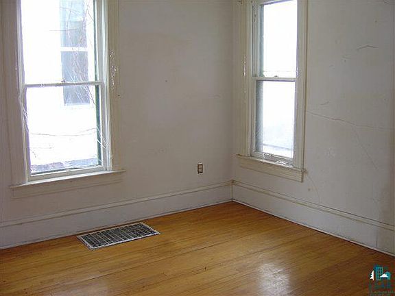 5th image of 713/715 MACARTHUR AVE