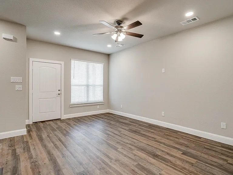 Stone Lake Townhomes — Photo 6