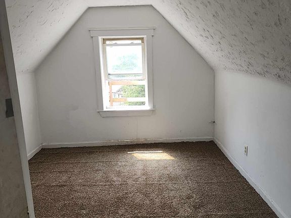 4th image of 238 Watson Ave #3