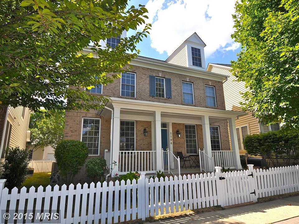 1st image of 1104 Pleasant Cir