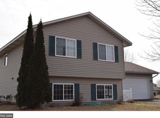 245 Dale Cir, Green Isle, MN 55338